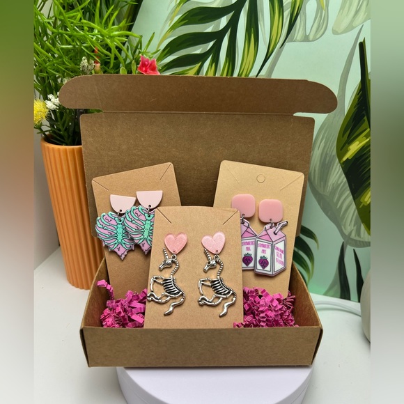 Pastel Goth Jewelry Gift Set with Painted Box - Gothic Kawaii Jewelry Gift Set - Picture 1 of 8